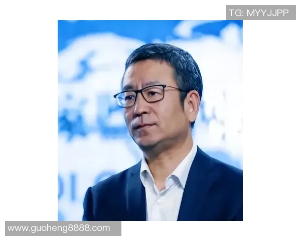 白岩松深度对话足球球星探讨绿茵场内外的人生与梦想 白岩松深度对话足球球星探讨绿茵场内外的人生与梦想